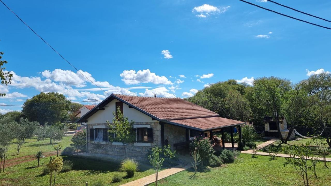 Villa Stone Medal Drniš Exterior foto
